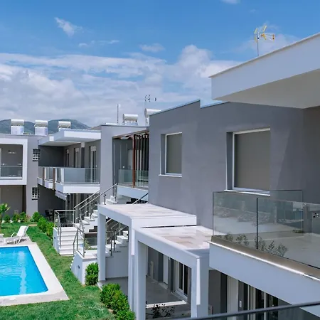 Perla Residential Complex Apartment Ofrinion Exterior photo