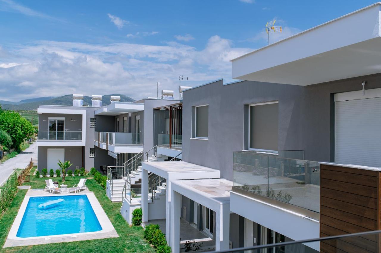 Perla Residential Complex Ofrinion